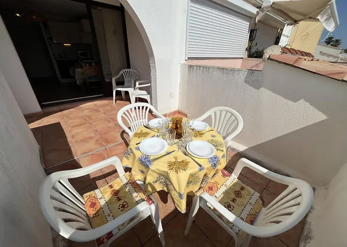 2 Couchages Cap D'agde Naturisme Cn010-121 * Agde